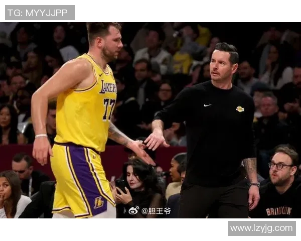 湖人全队发威,击败马刺 湖人全队发威,击败马刺